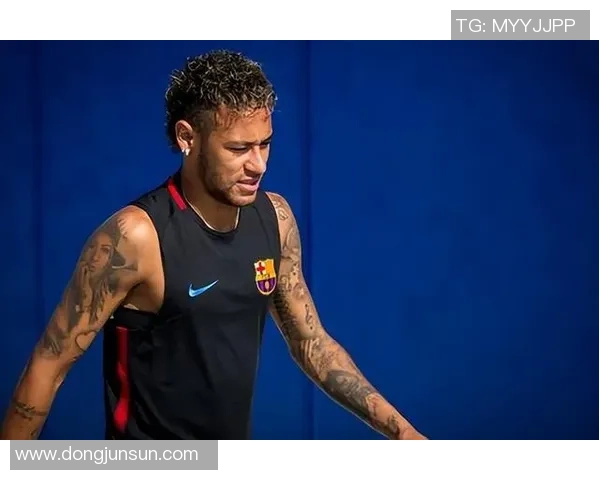 足球球星背后的故事揭秘 从竞技场到私人生活的隐秘世界