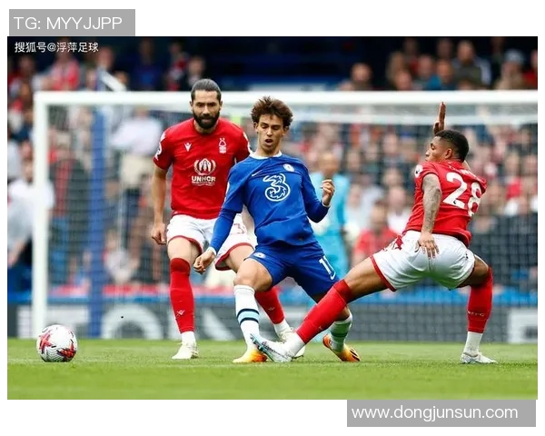 金眼睛足球巨星崛起：他如何改变了现代足球的战术格局与未来发展